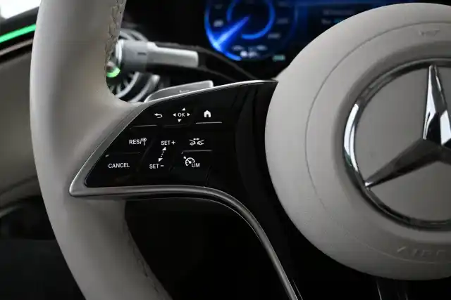 Sininen Sedan, Mercedes-Benz EQS – VAR-01786