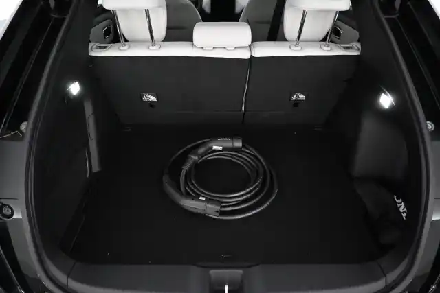 Musta Maastoauto, Honda e:Ny1 – VAR-01794
