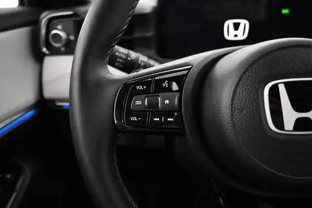 Musta Maastoauto, Honda e:Ny1 – VAR-01794
