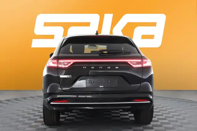Musta Maastoauto, Honda e:Ny1 – VAR-01794
