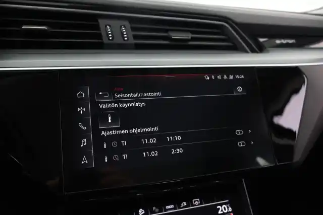 Harmaa Maastoauto, Audi e-tron – VAR-01829