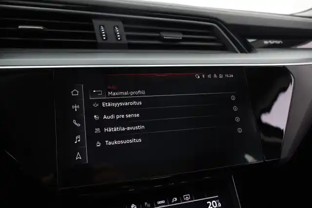 Harmaa Maastoauto, Audi e-tron – VAR-01829