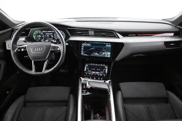 Harmaa Maastoauto, Audi Q8 e-tron – VAR-02191