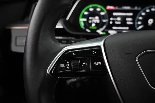 Harmaa Maastoauto, Audi Q8 e-tron – VAR-02191