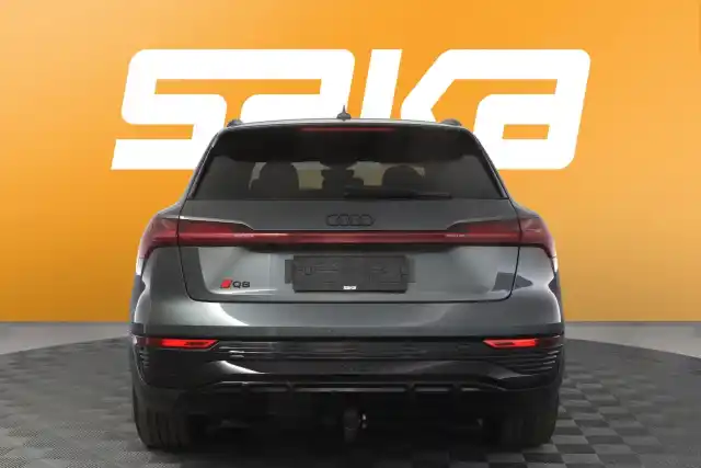 Harmaa Maastoauto, Audi Q8 e-tron – VAR-02191