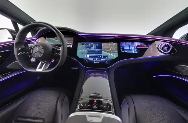 Musta Sedan, Mercedes-Benz EQS – VAR-02386