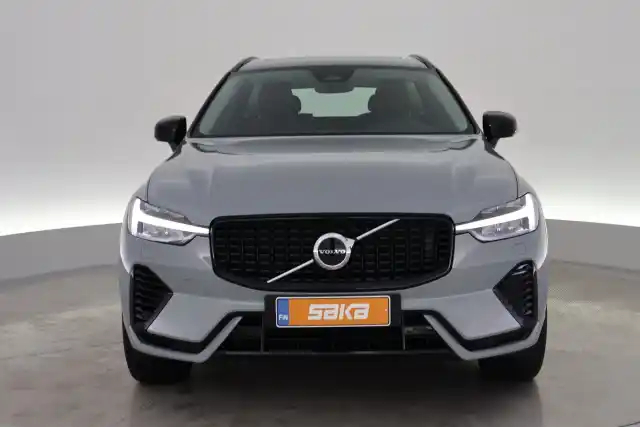 Harmaa Maastoauto, Volvo XC60 – VAR-02394