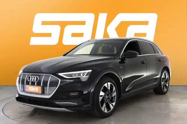 Musta Maastoauto, Audi e-tron – VAR-02409