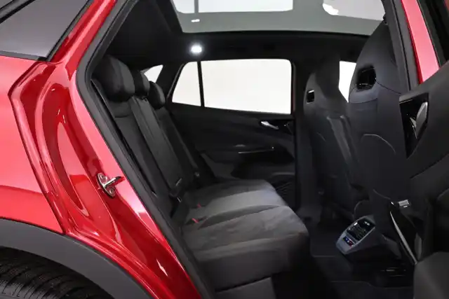 punainen Maastoauto, Volkswagen ID.4 – VAR-02418