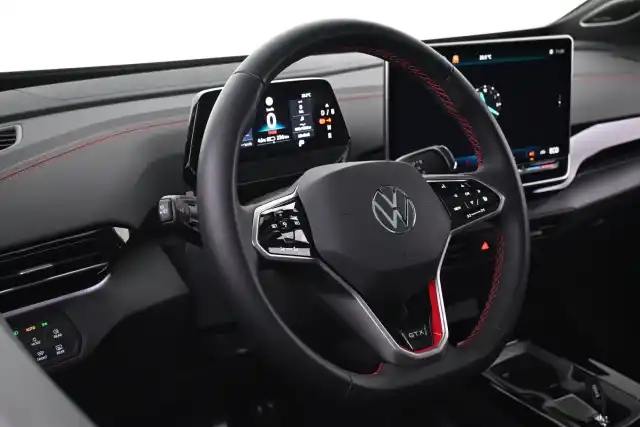 punainen Maastoauto, Volkswagen ID.4 – VAR-02418