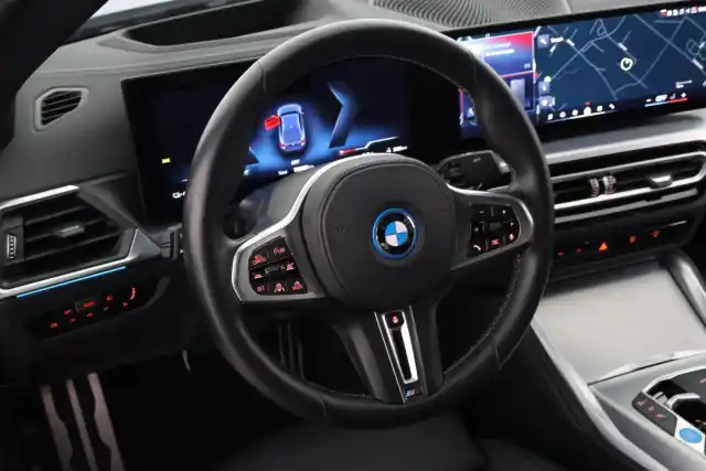 Sininen Sedan, BMW I4 M50 – VAR-02429