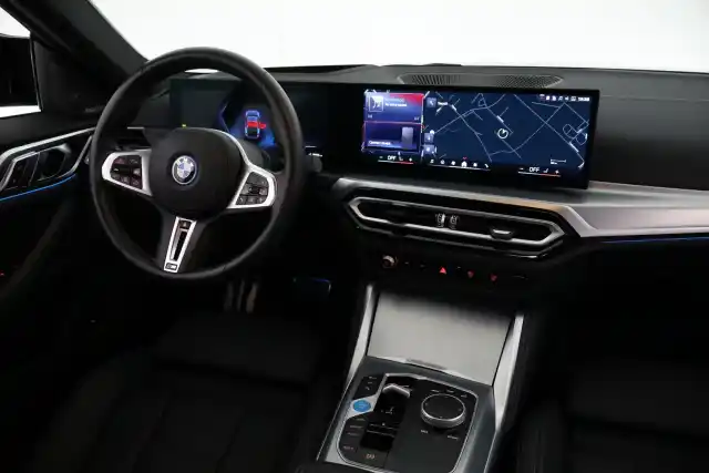 Sininen Sedan, BMW I4 M50 – VAR-02429