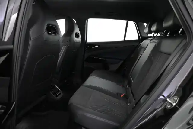 Musta Maastoauto, Volkswagen ID.4 – VAR-024669