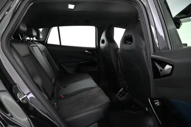 Musta Maastoauto, Volkswagen ID.4 – VAR-024669