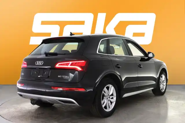 Musta Maastoauto, Audi Q5 – VAR-02514