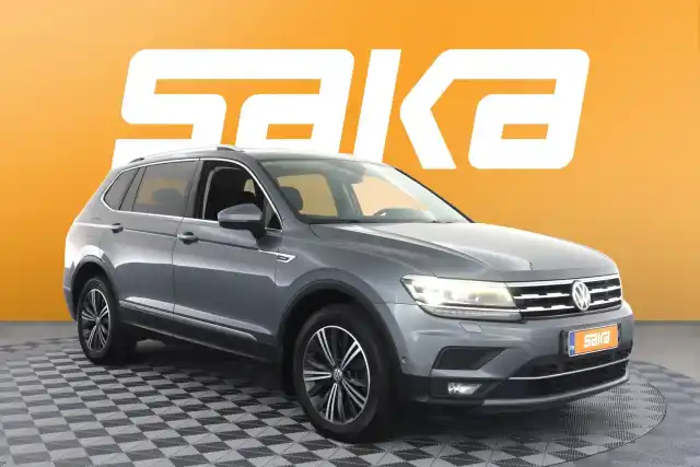 Harmaa Maastoauto, Volkswagen Tiguan Allspace – VAR-02559