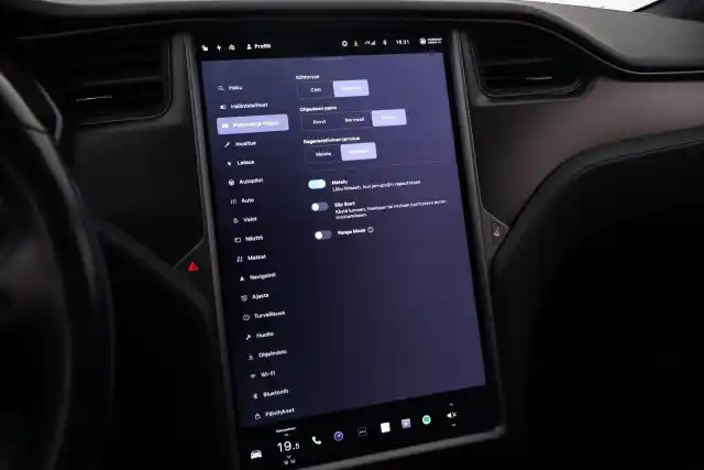 Musta Sedan, Tesla Model S – VAR-02636