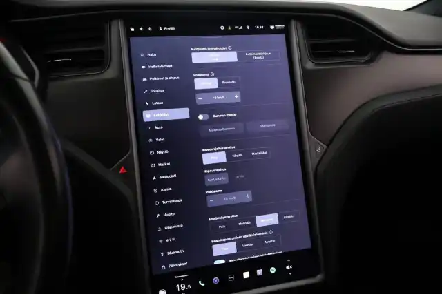 Musta Sedan, Tesla Model S – VAR-02636