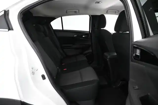 valkoinen Maastoauto, Mitsubishi Eclipse Cross – VAR-027447