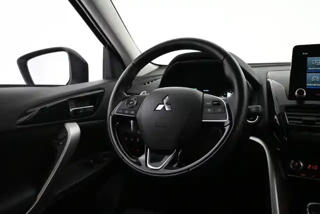 valkoinen Maastoauto, Mitsubishi Eclipse Cross – VAR-027447