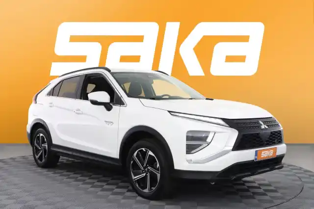 valkoinen Maastoauto, Mitsubishi Eclipse Cross – VAR-027447