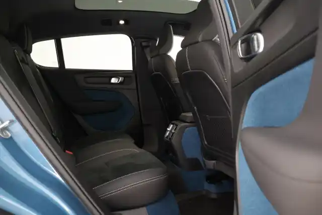Sininen Maastoauto, Volvo C40 – VAR-027648