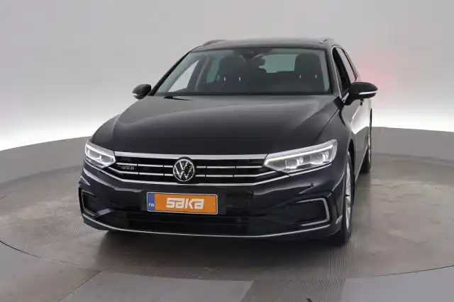 Musta Farmari, Volkswagen Passat – VAR-02780