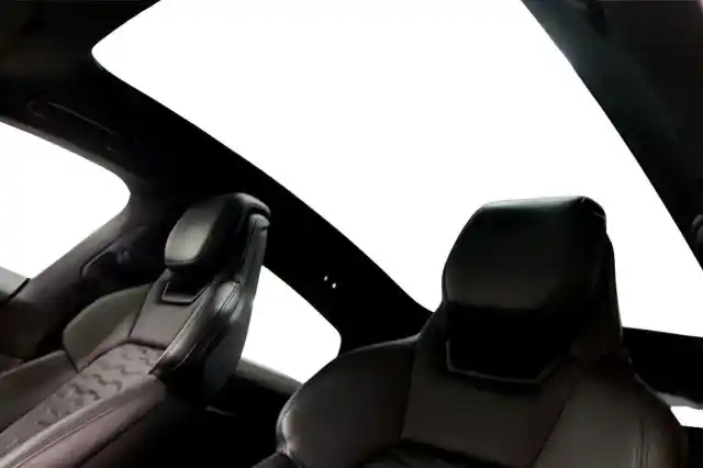 Valkoinen Coupe, Audi e-tron GT – VAR-02788