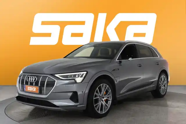 Harmaa Maastoauto, Audi e-tron – VAR-02851