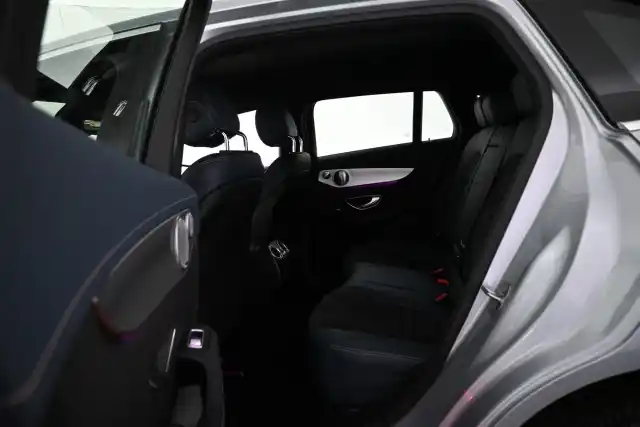 Harmaa Maastoauto, Mercedes-Benz EQC – VAR-02880
