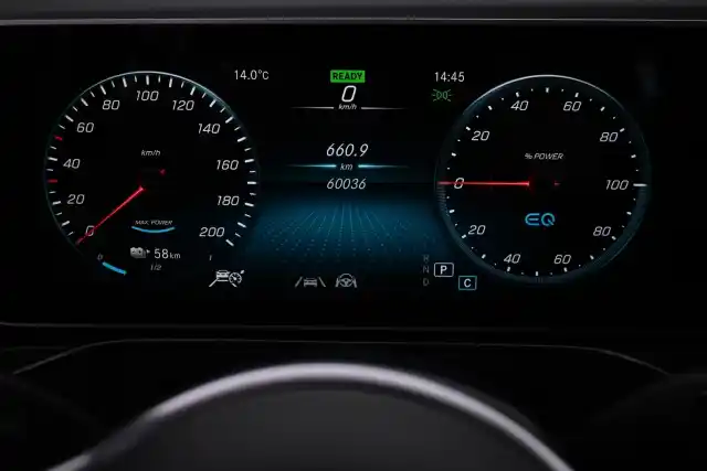 Harmaa Maastoauto, Mercedes-Benz EQC – VAR-02880