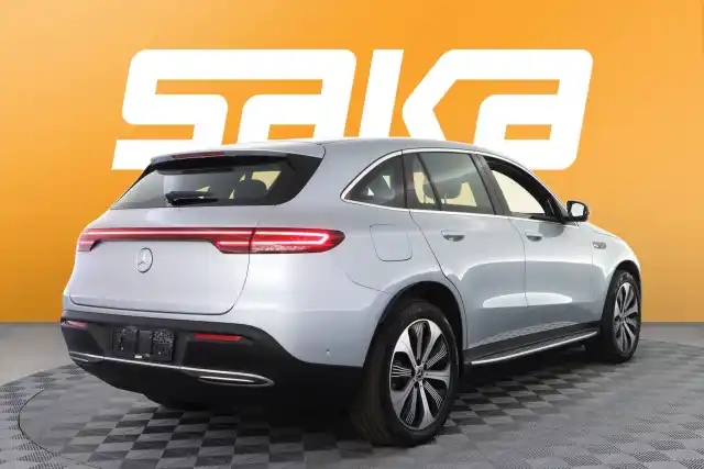 Harmaa Maastoauto, Mercedes-Benz EQC – VAR-02880