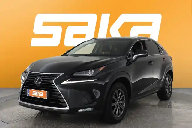 Musta Maastoauto, Lexus NX – VAR-02889