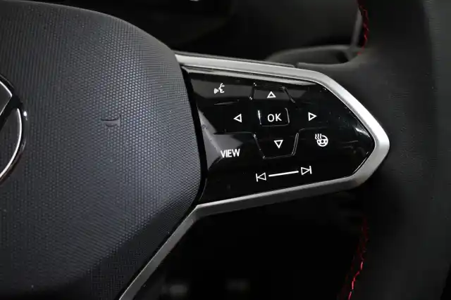 Punainen Maastoauto, Volkswagen ID.5 – VAR-02918