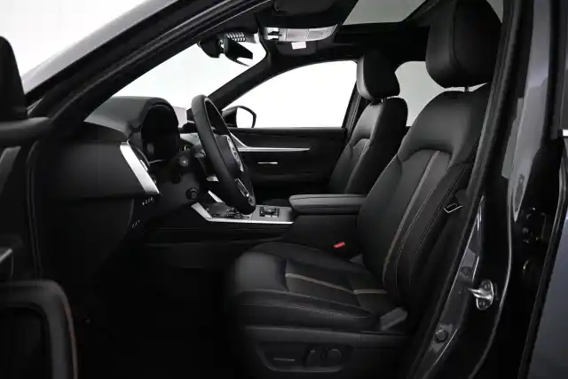 Harmaa Maastoauto, Mazda CX-80 – VAR-02946