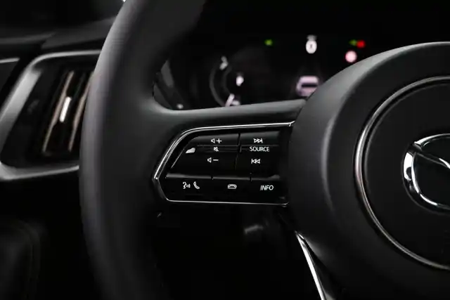 Harmaa Maastoauto, Mazda CX-80 – VAR-02946