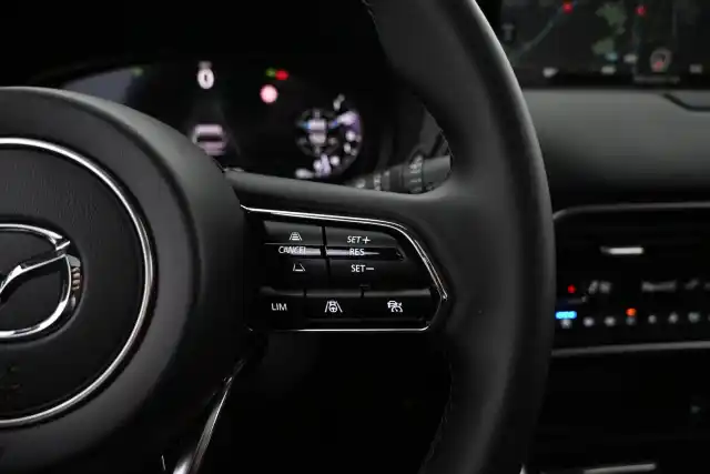 Harmaa Maastoauto, Mazda CX-80 – VAR-02946