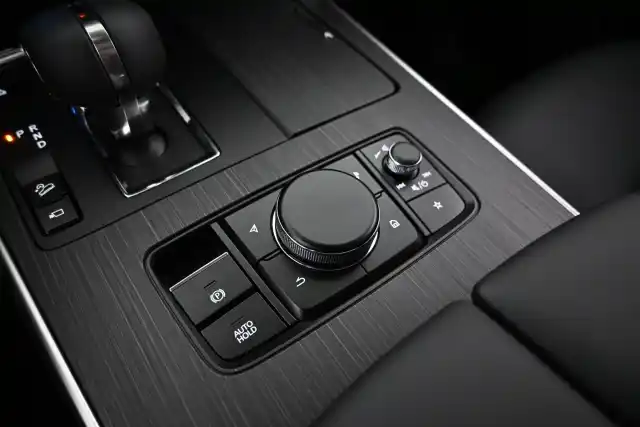 Harmaa Maastoauto, Mazda CX-80 – VAR-02946