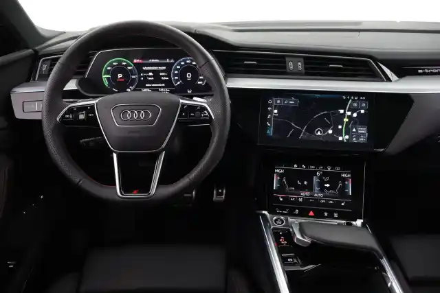 Harmaa Coupe, Audi Q8 e-tron – VAR-03153