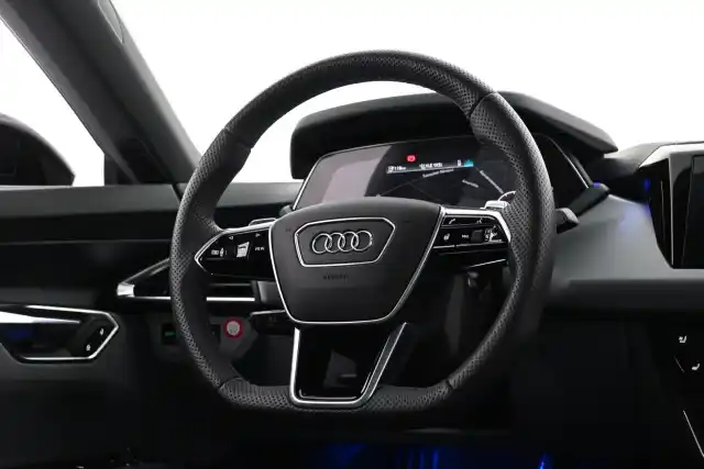 Harmaa Coupe, Audi e-tron GT – VAR-03155