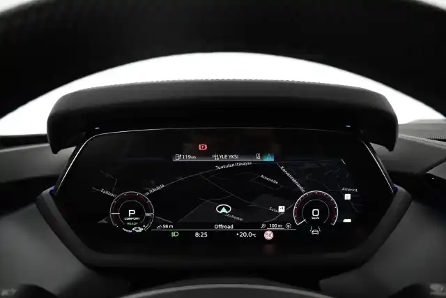 Harmaa Coupe, Audi e-tron GT – VAR-03155
