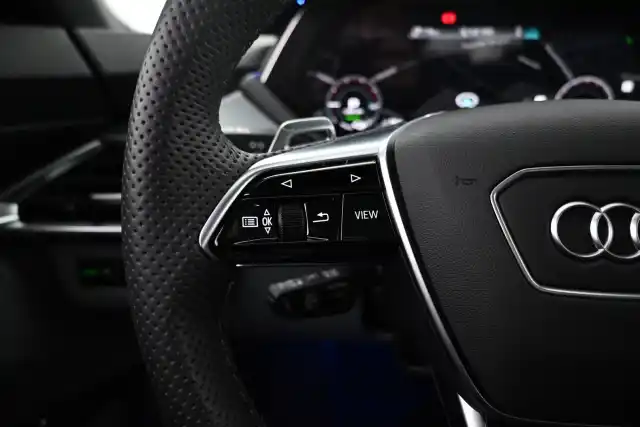 Harmaa Coupe, Audi e-tron GT – VAR-03155
