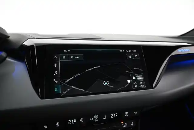 Harmaa Coupe, Audi e-tron GT – VAR-03155