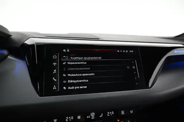 Harmaa Coupe, Audi e-tron GT – VAR-03155