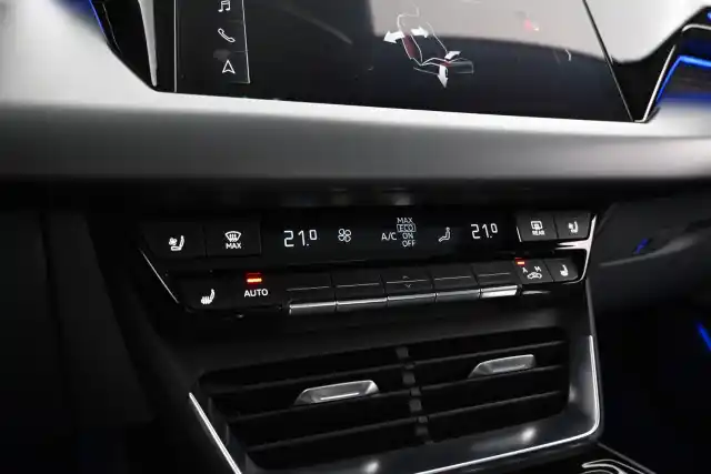 Harmaa Coupe, Audi e-tron GT – VAR-03155