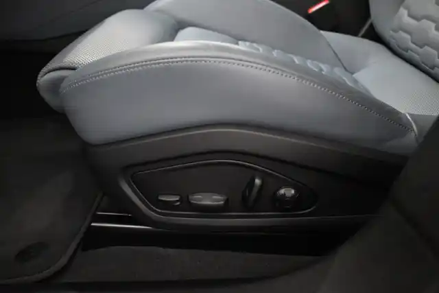 Harmaa Coupe, Audi e-tron GT – VAR-03155