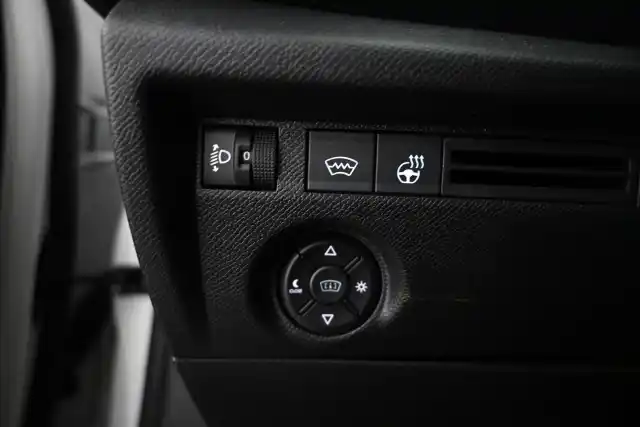  Viistoperä, Citroen C4 – VAR-033351