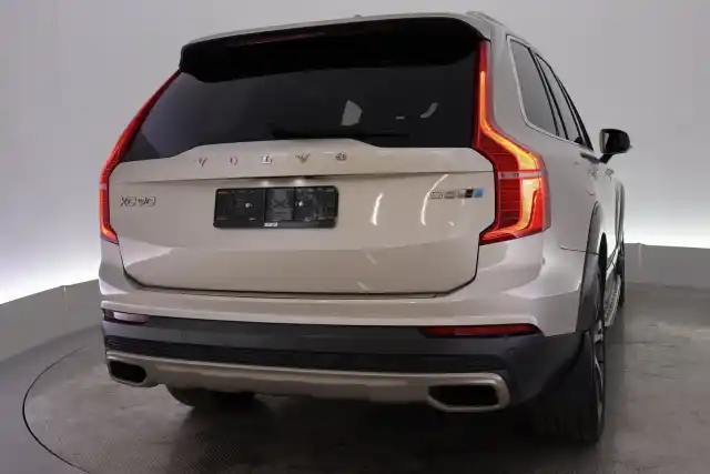 Beige Maastoauto, Volvo XC90 – VAR-03366