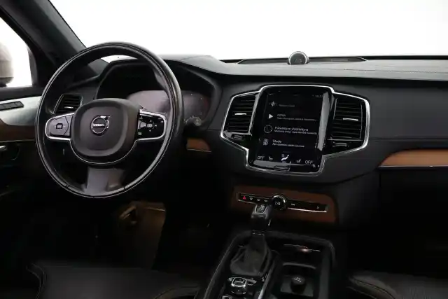 Beige Maastoauto, Volvo XC90 – VAR-03366