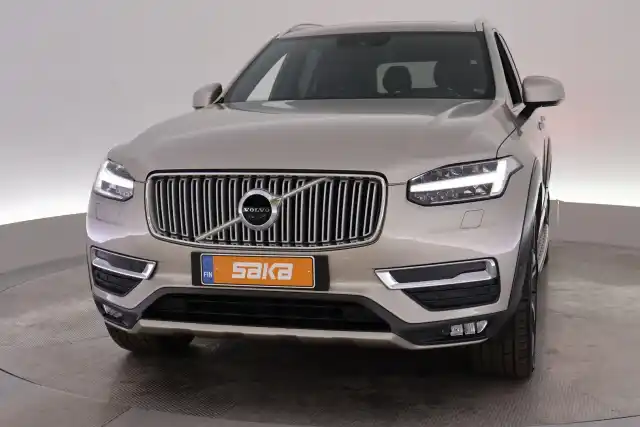 Beige Maastoauto, Volvo XC90 – VAR-03366